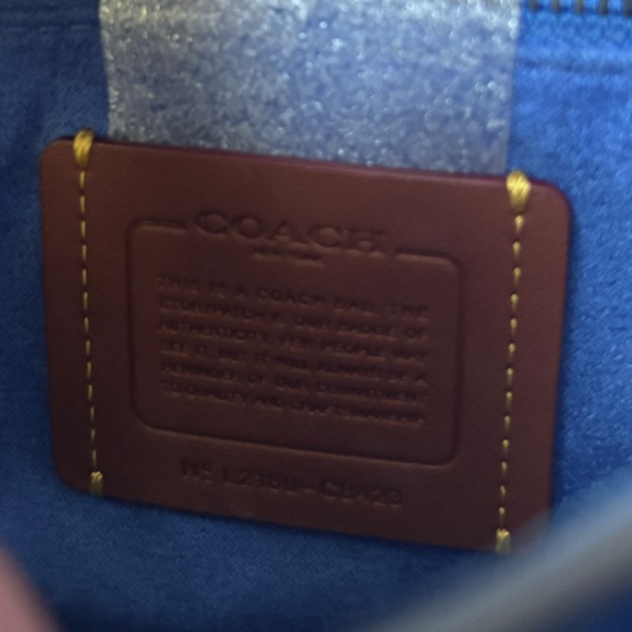 Coach Blue Leather Shoulder Bag with detachable strap - Picture 4 of 10